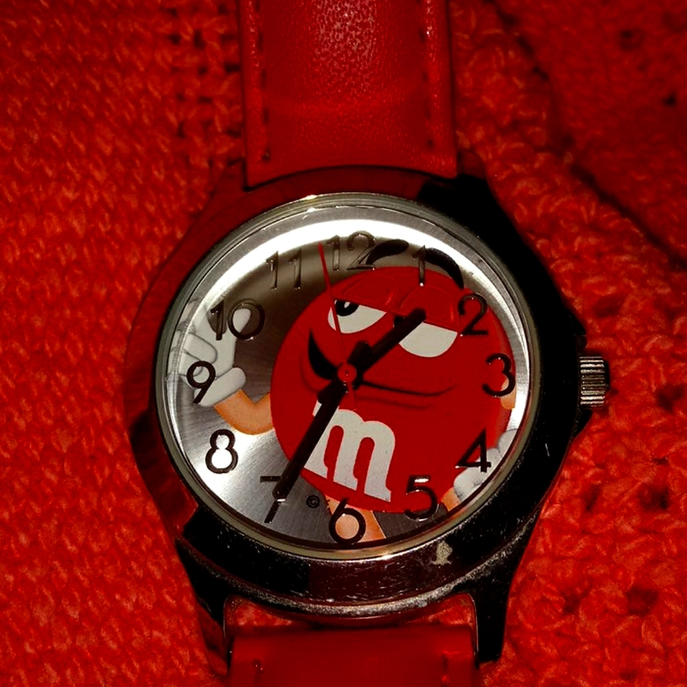 M & M Watch